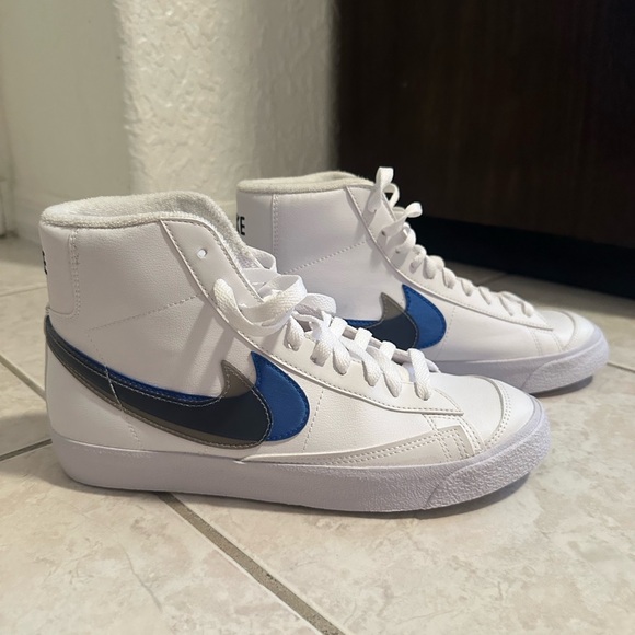 Brand new Nike - Picture 3 of 7